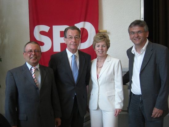 Glückwünsche an Angelica Schwall-Düren von Detlev Kleer, Franz Müntefering und Hermann-Josef Vogt