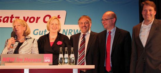 Hannelore Kraft mit den Landtagskandidaten